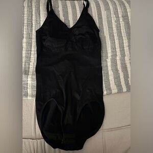 Black One-Piece Slim waist Bodysuit